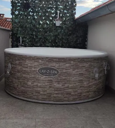 Luxury Eva 扎达尔